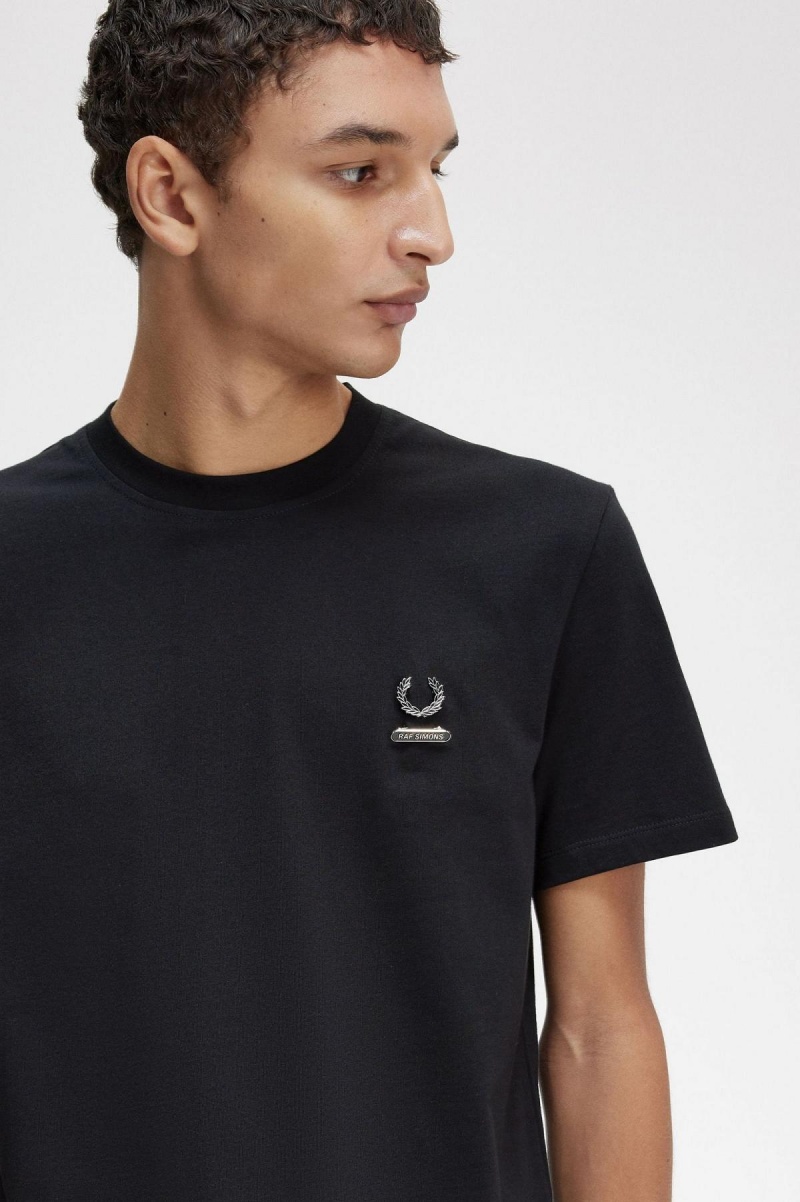 Fred Perry Enamel Pin T-skjorte Herre Svarte | NOQCS80959